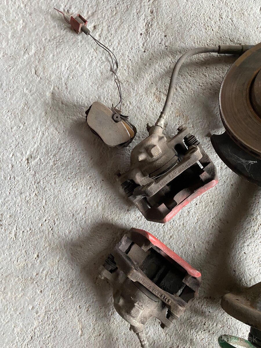 Bmw e30 časti predného podvozku - 2