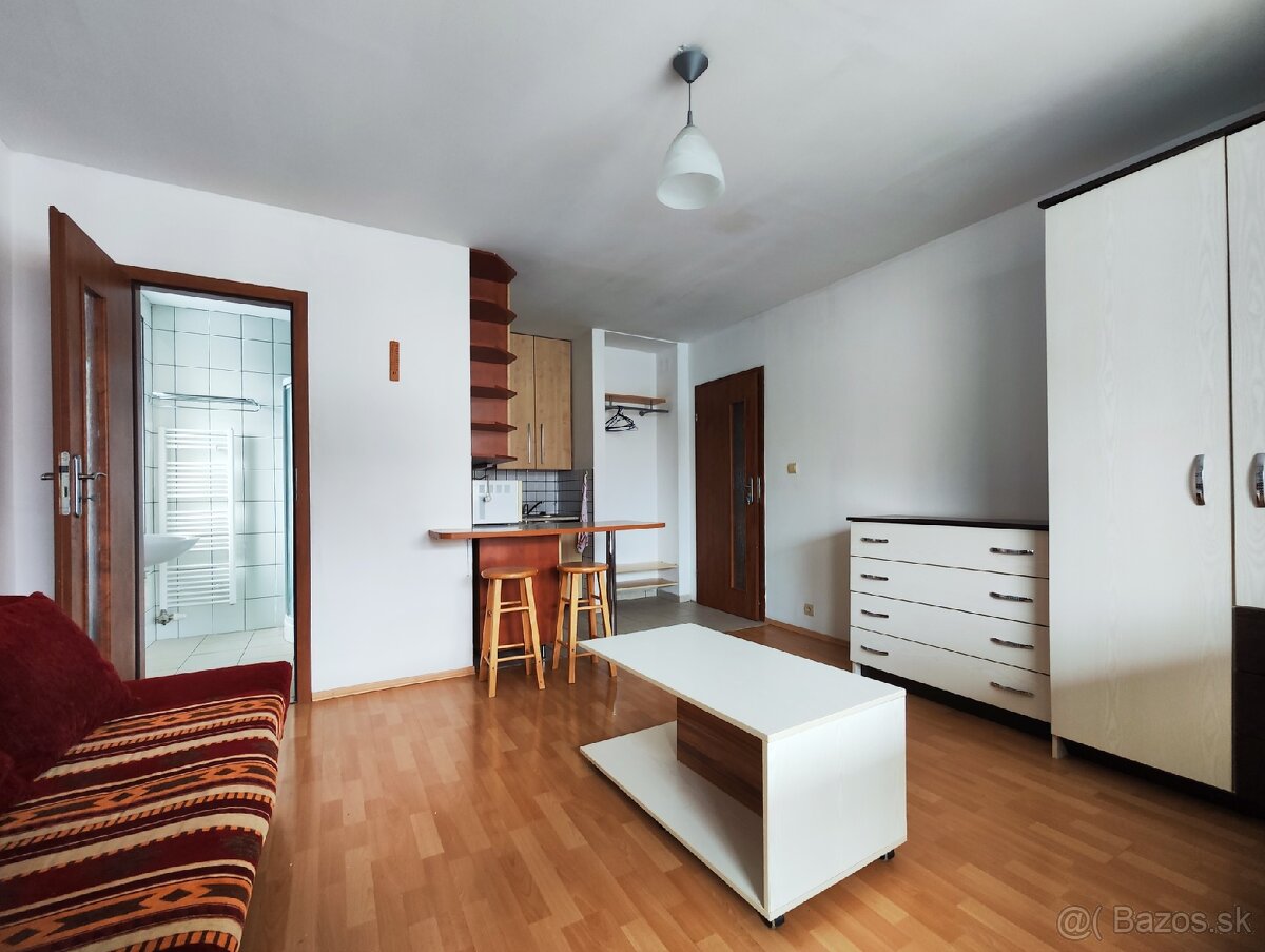 Prenájom 1 izbovy byt Poprad - 2