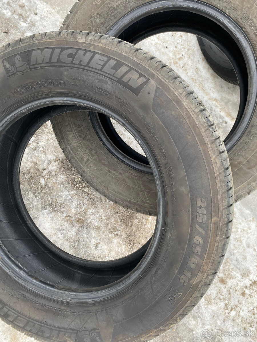 Predám 215/65 R16 - 2