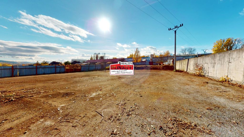 (2.500 m²) SPEVNENÁ PLOCHA SO SIEŤAMI - 2