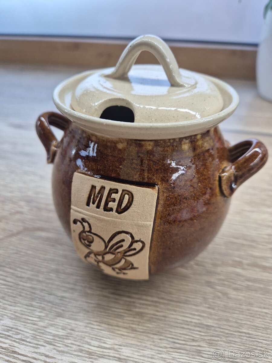 Nadoba na med - 2