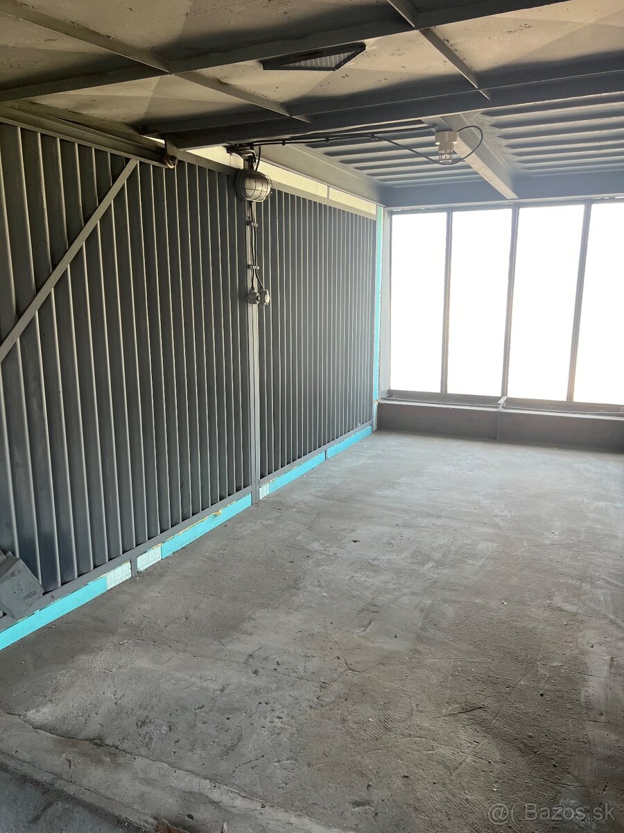 Garaž / Garažový box na prenájom - Strážený 24/7 - 2