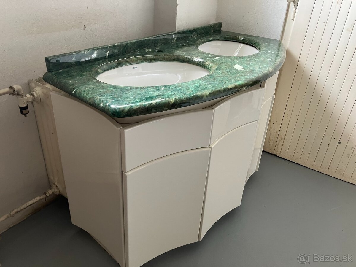 Exkluzívna kúpelňová skriňa s umývadlom - 2