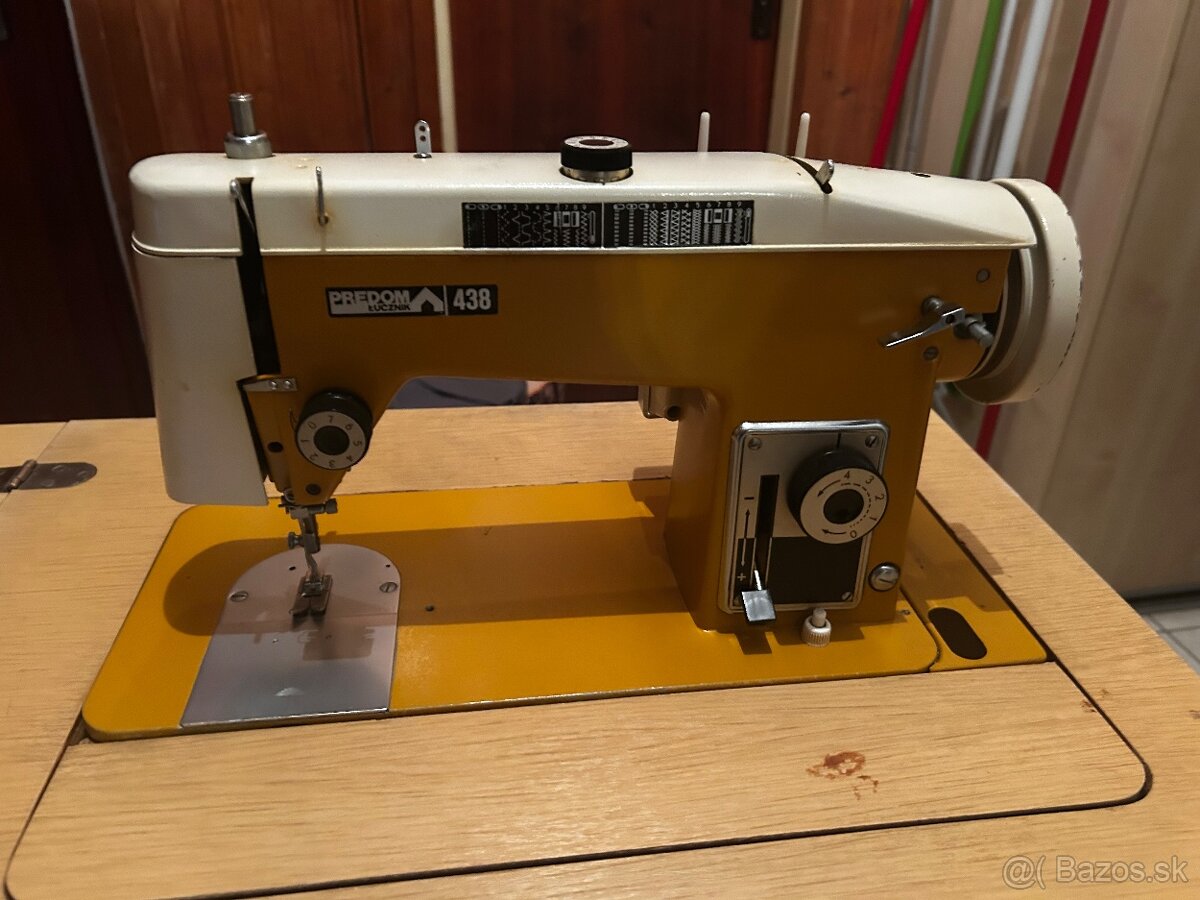 Predám šijaci stroj lucznik 438 - 2