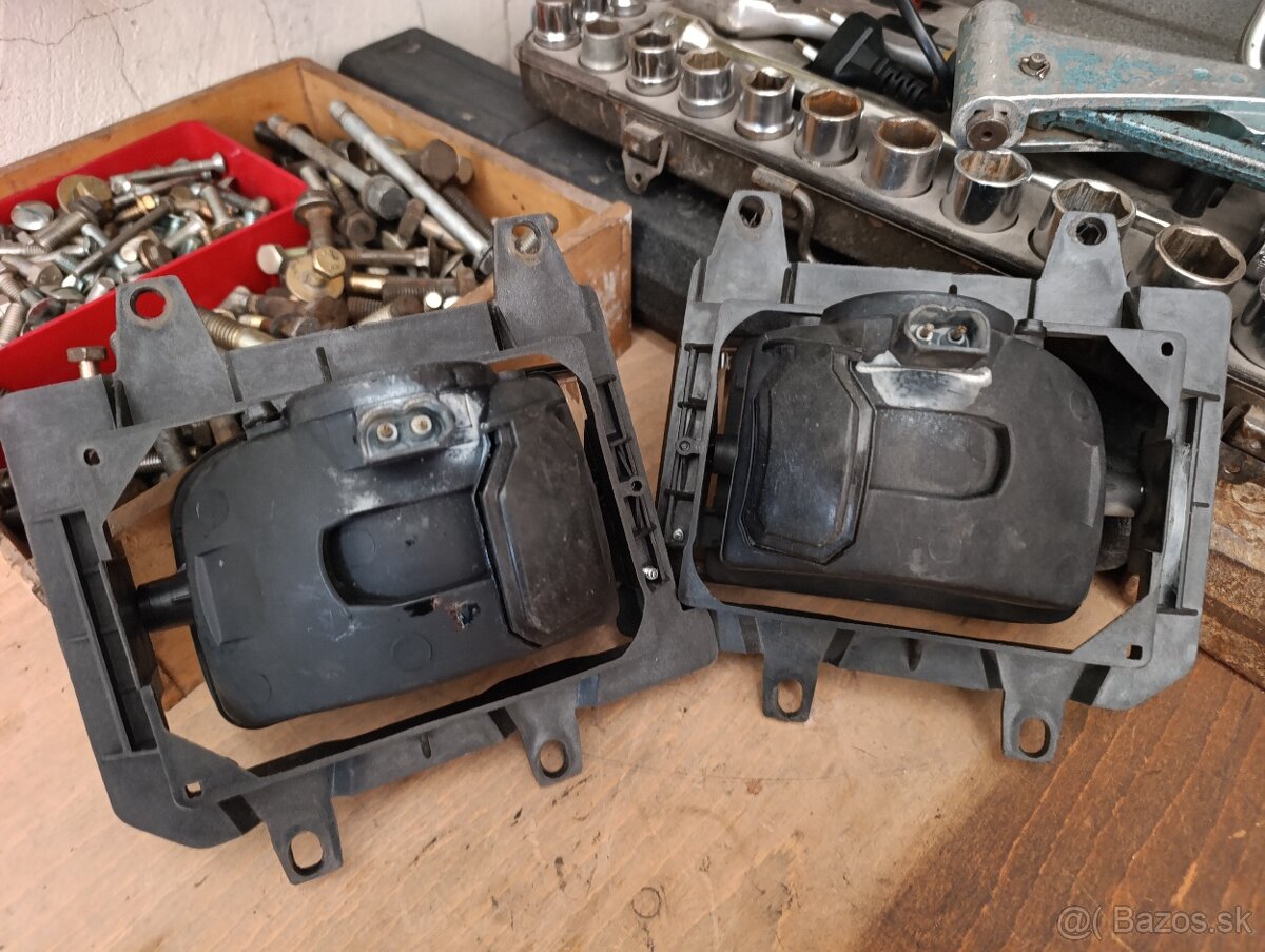 Hmlovky BMW E30 plast - 2