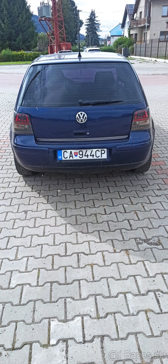Golf 4 - 2