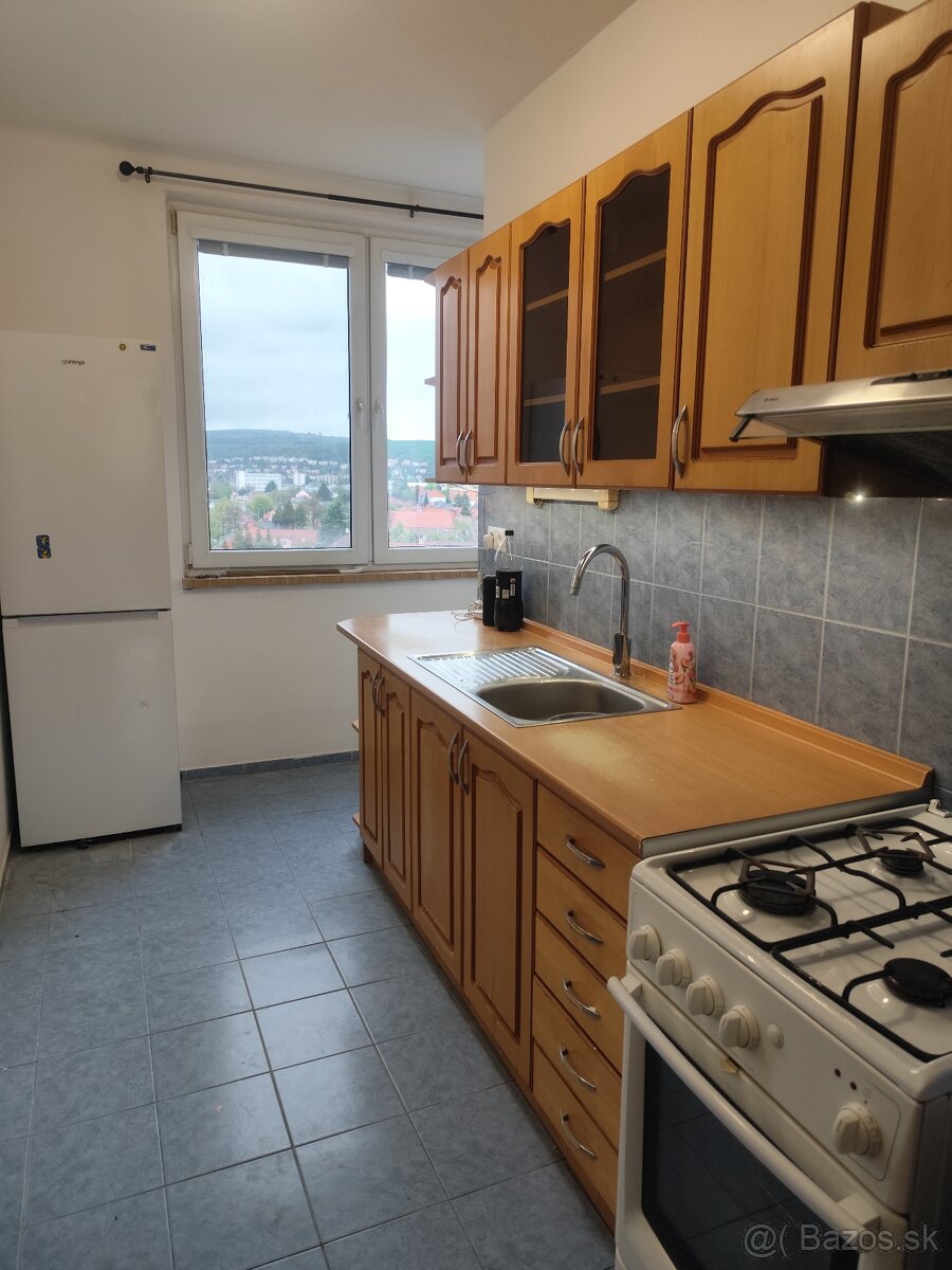Prenájom 2-izbovy byt centrum Hlohovec - 2