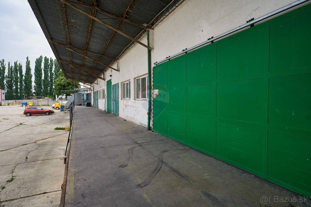 RE/MAX ponúka na prenájom skladové priestory v Trnave s výb - 2