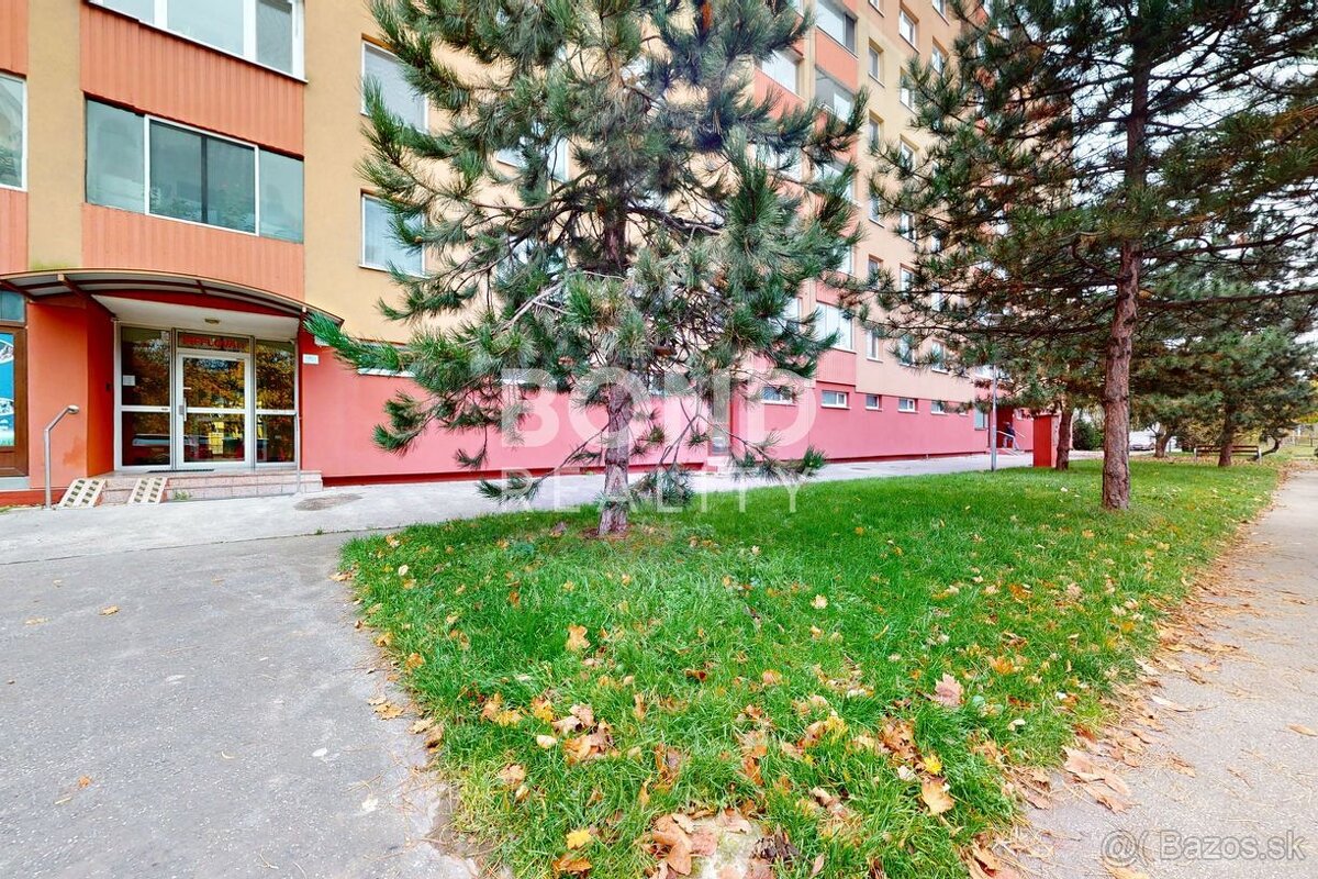 PRIPRAVUJEME, priestranný 4-izbový byt s lodžiou na začiatku - 2