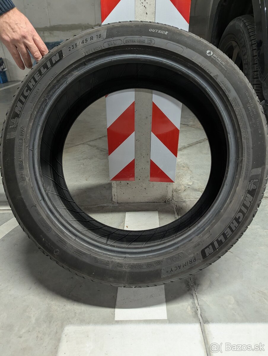Predám 4x Michelin Primacy 4 235/45 R18 - 2