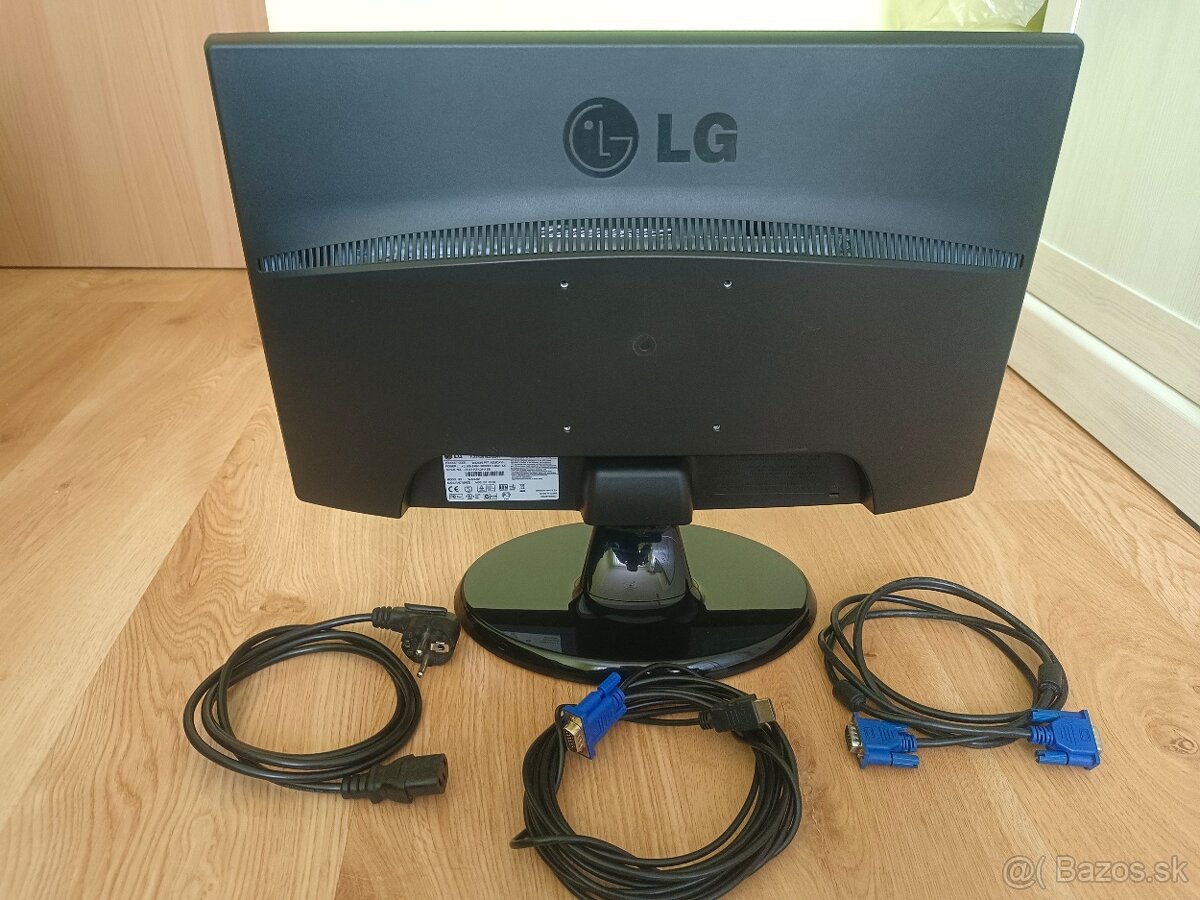 Predám monitor LG Flatron w22 - 2