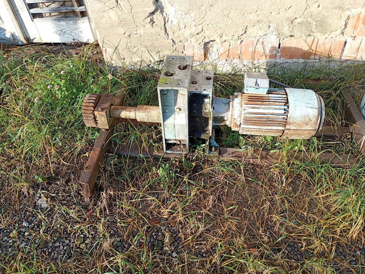 Predám stavebný vyťah - 2