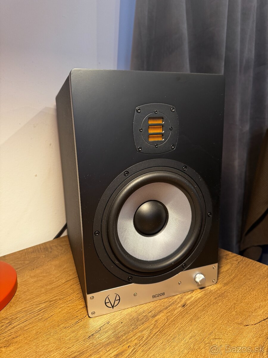 Predám Eve Audio SC208 - 2