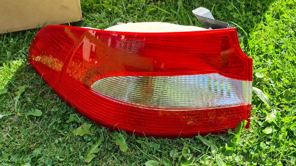 zadne svetlomety skoda superb II set ORIGINAL - 2