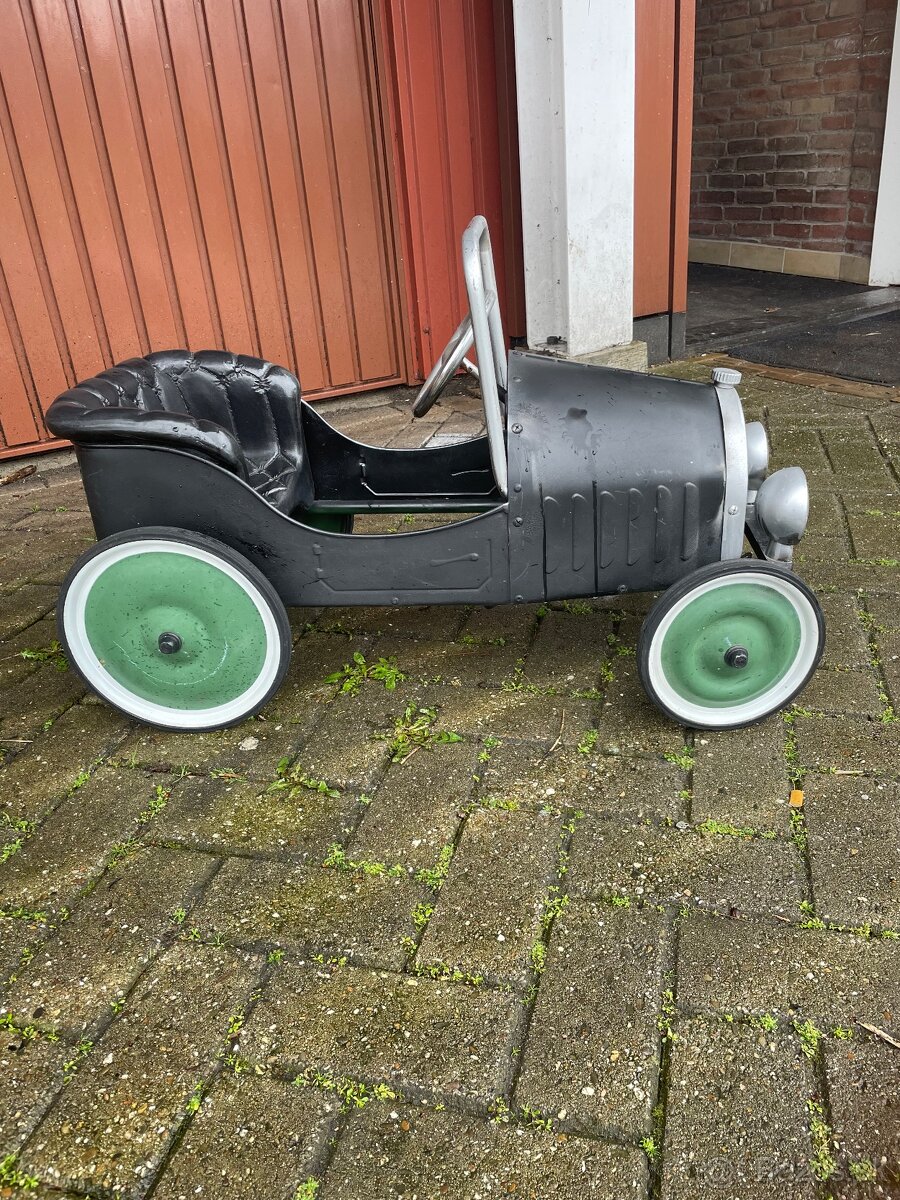 Vintage šlapacie autíčko - 2