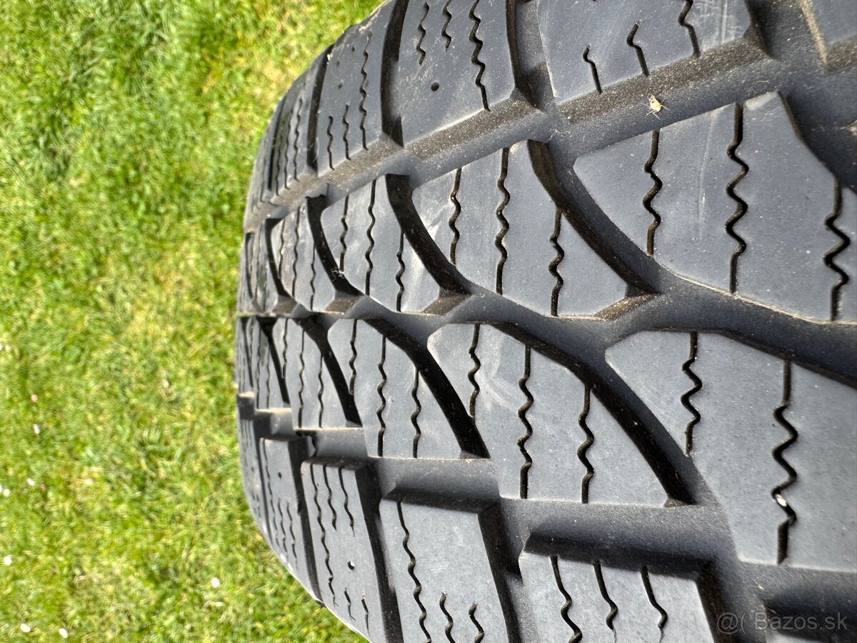 Koleso 215/75 r16c 113/111R - 2