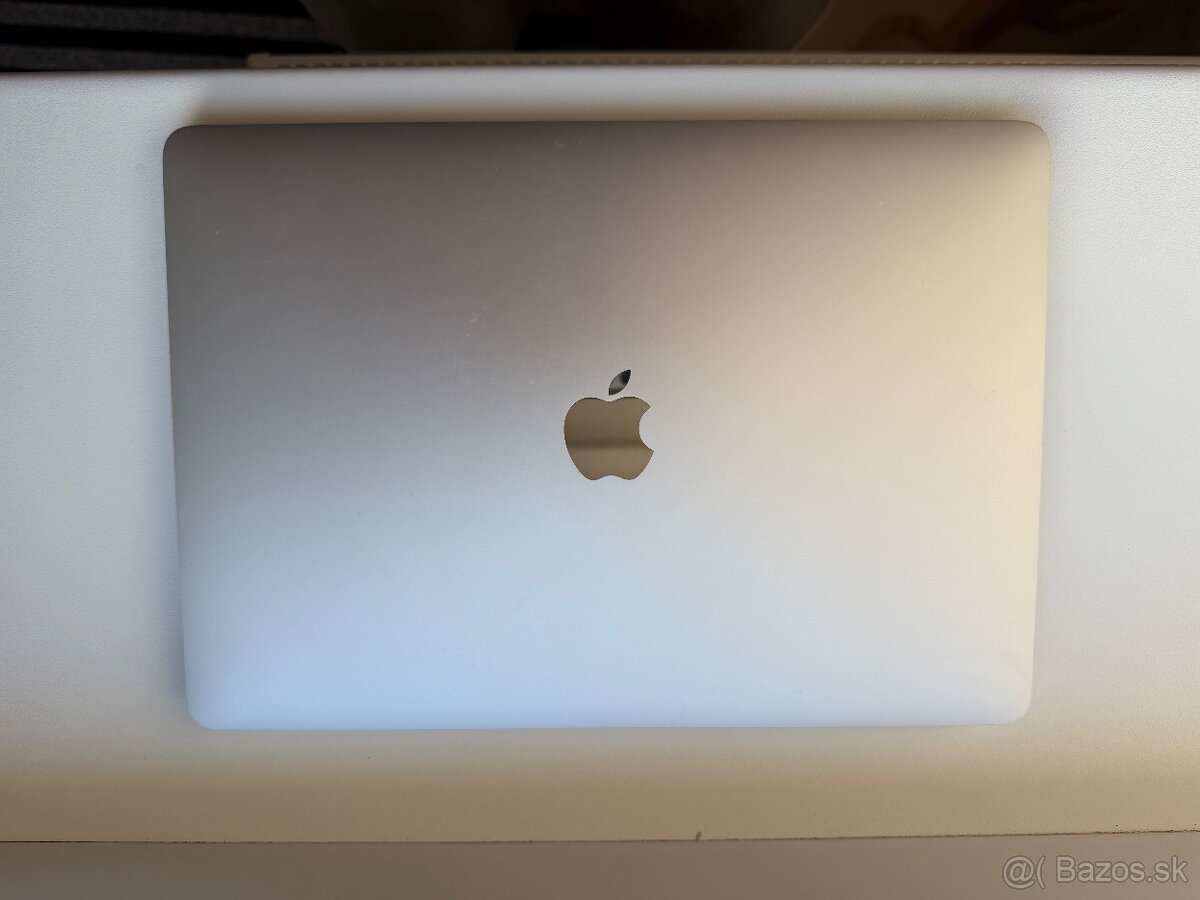 Macbook Air M1, 256GB, Silver - 2