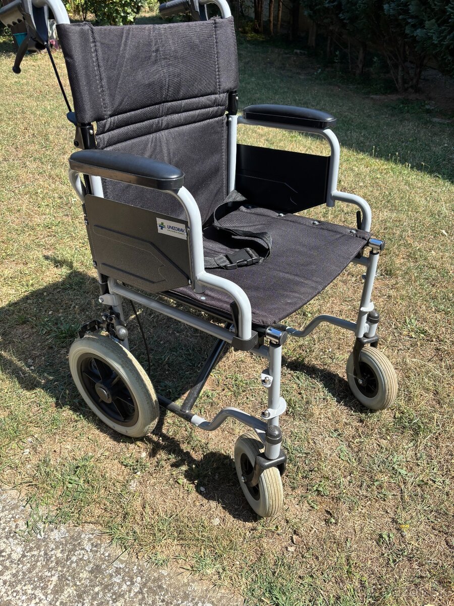 Invalidný vozík UNIZDRAV - 2