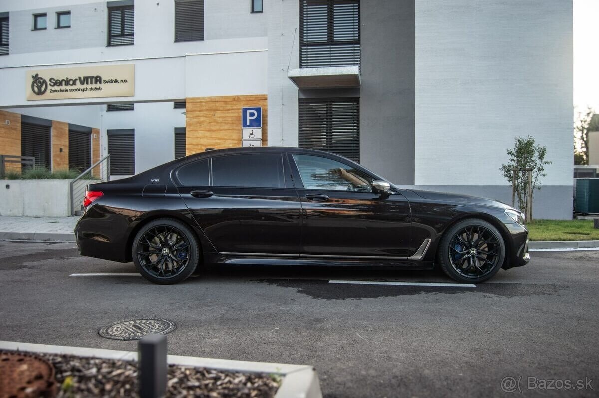 BMW M760Li V12 xDrive 448kw - 2