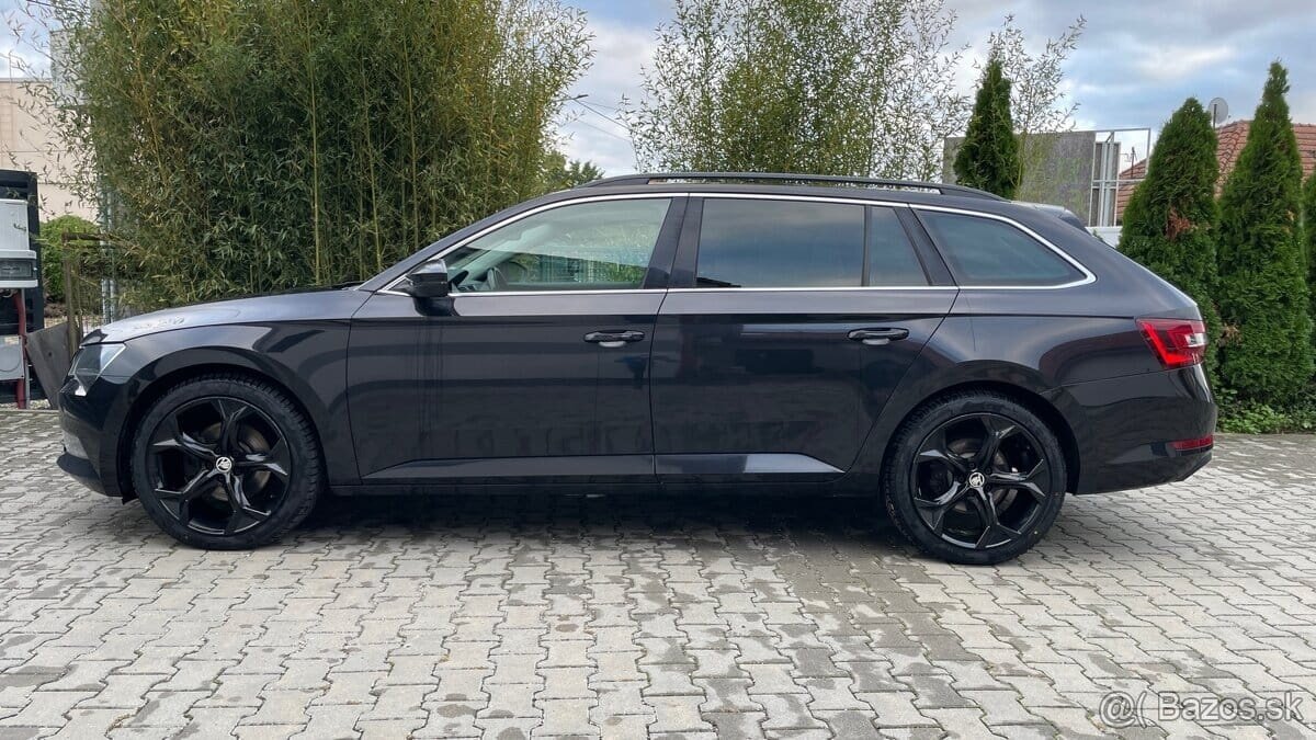 ŠKODA SUPERB COMBI 2.0 TDI DSG - 2