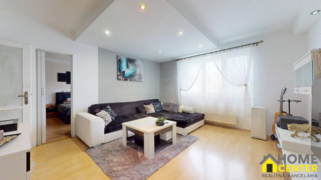 NA PREDAJ ZREKONŠTRUOVANÝ 3 IZBOVÝ BYT NA UL. BUDOVATEĽSKÁ, - 2