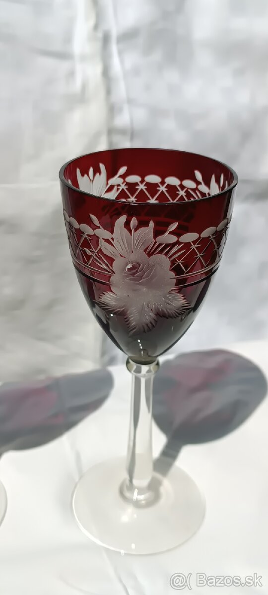 Poháre na víno rubínové brúsené sklo - 2