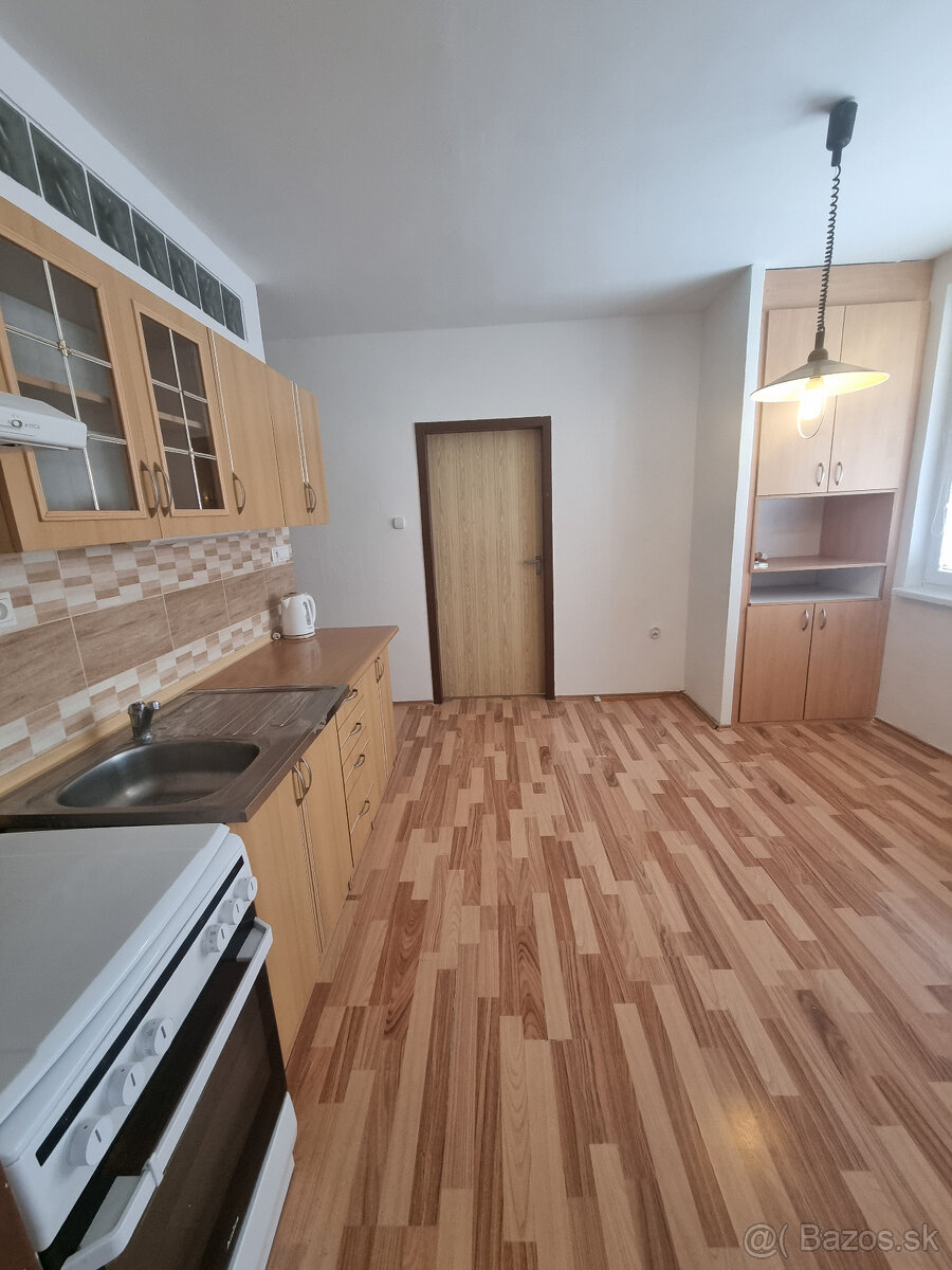 Na predaj byt 3+1 s balkónom a pivnicou v Skalici - 2