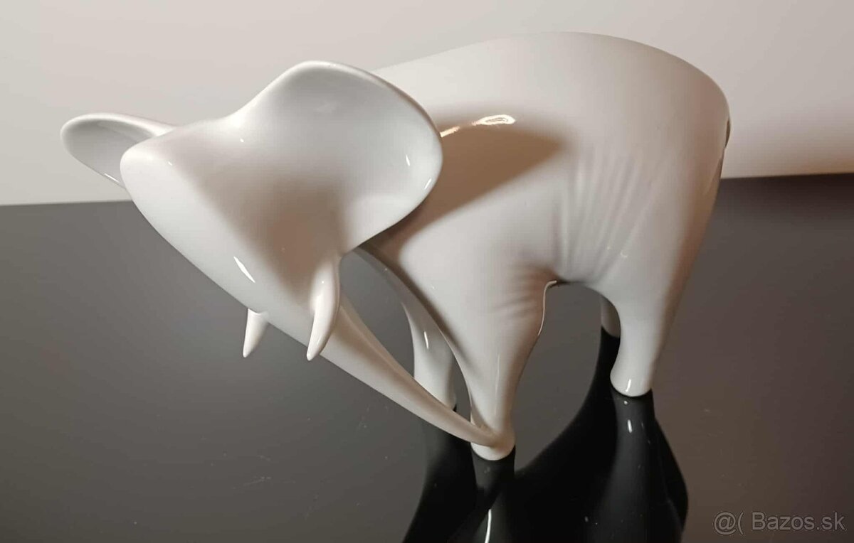 RESERVE.Zberateľská porcelánová soška Royal Dux v top stave - 2