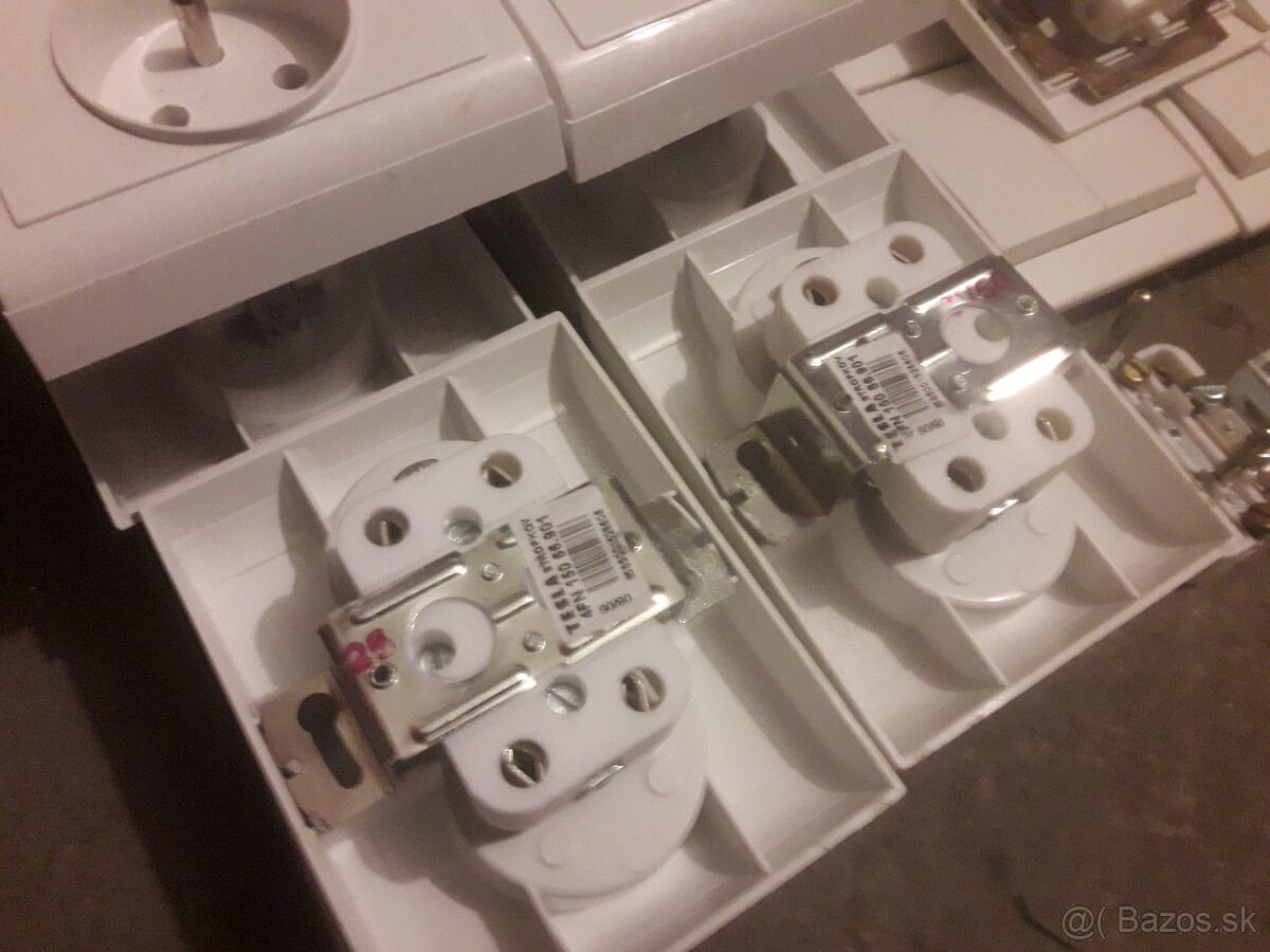 Vypinace - zasuvky - 2