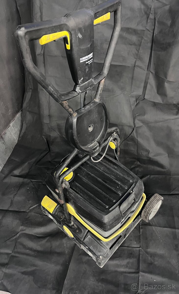 Podlahový automat KARCHER BR40/10C - 2