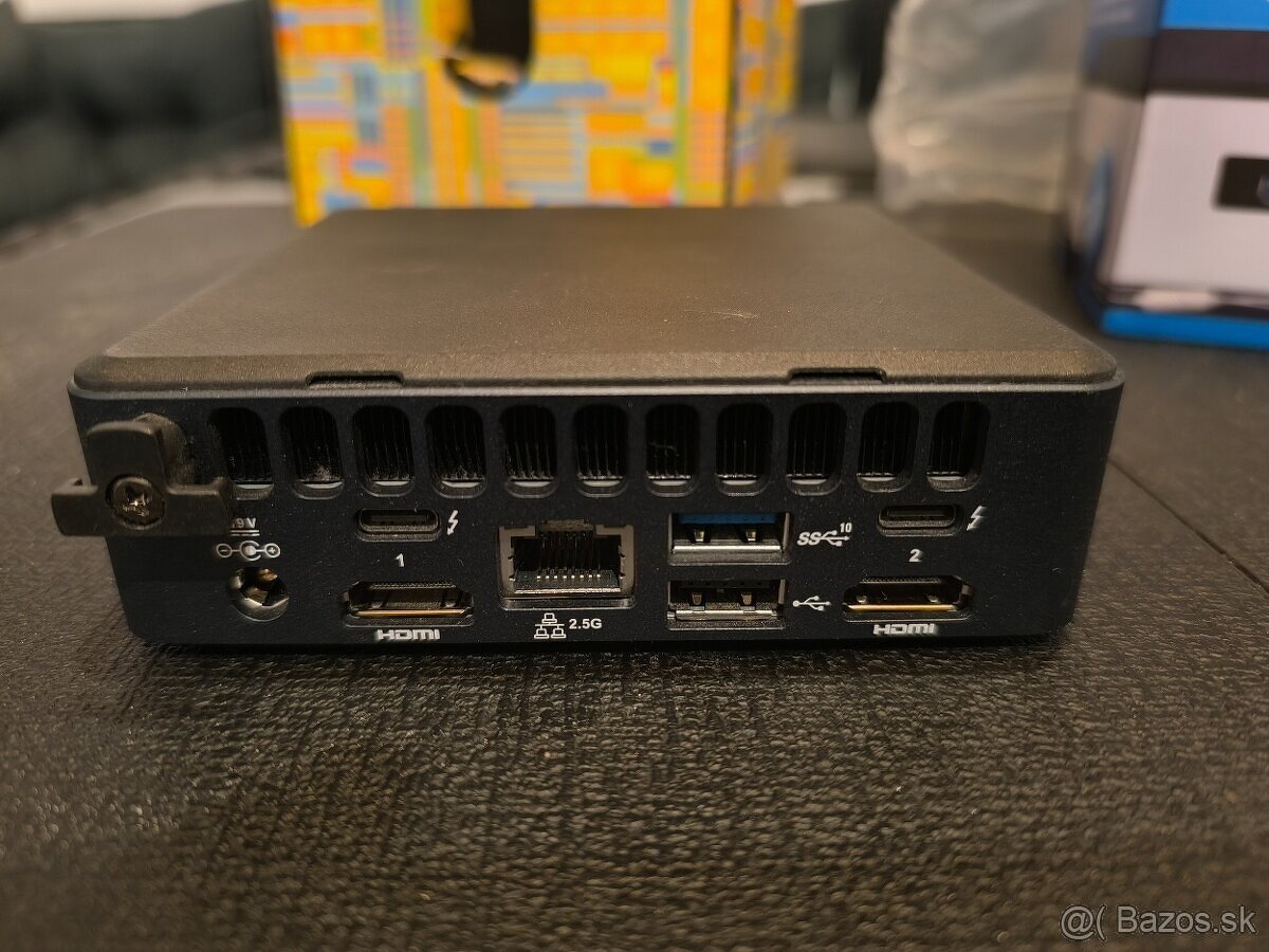 Intel NUC 11TNKi3 - 2
