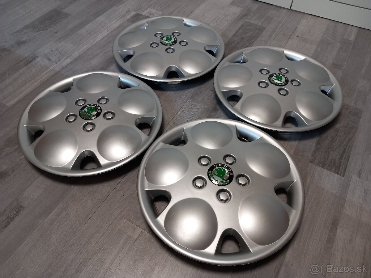 Dobové puklice Bouli, Škoda sada - 2