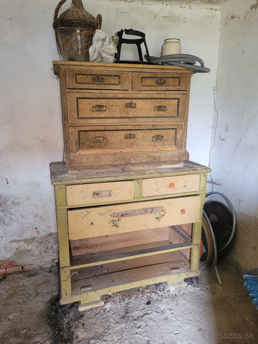 Starodávny nábytok - 2