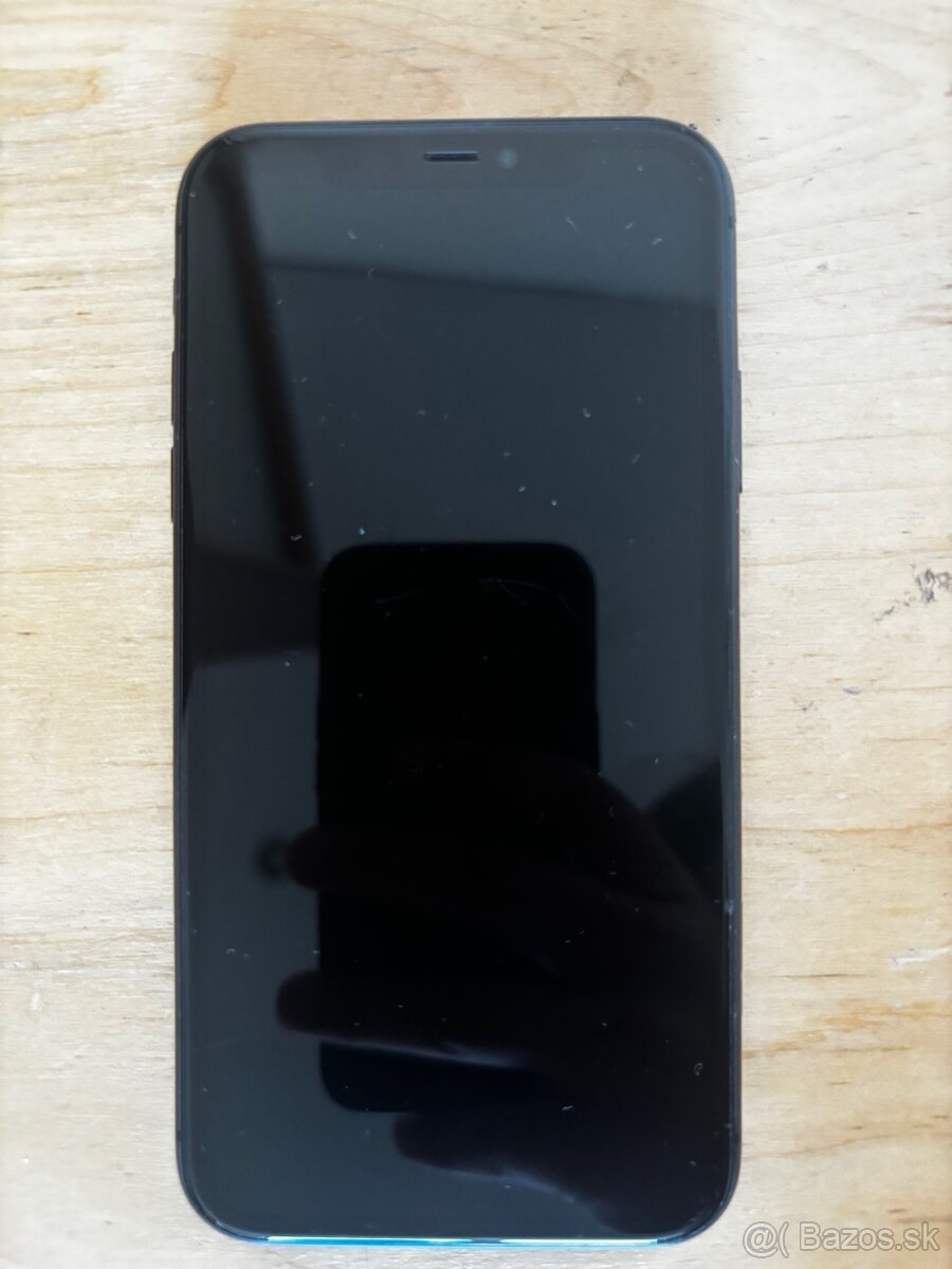 iPhone 11 64 GB - 2