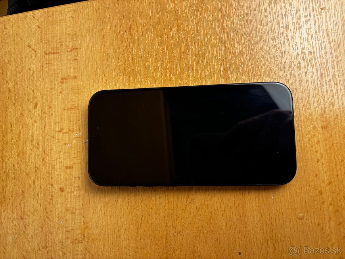 Iphone 15 256GB čierny - 2
