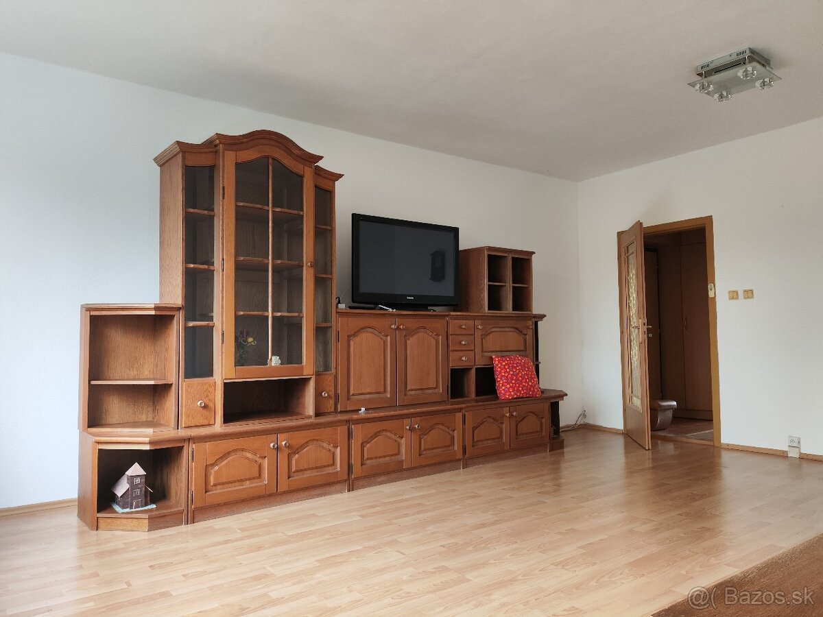 Prenájom,3 - izbový byt Ťahanovce - 2