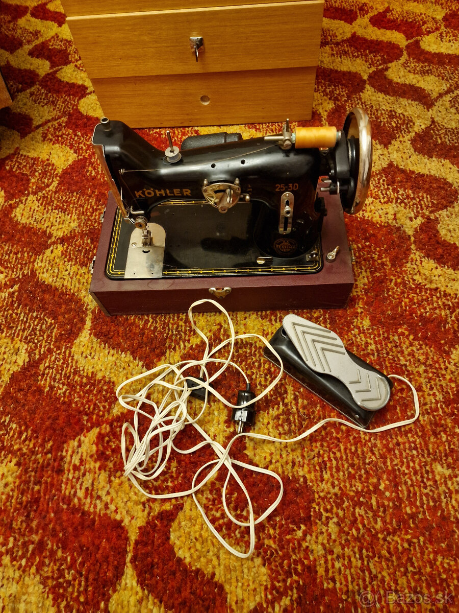Predám funkčný kufríkový šijaci stroj zn. Kohler - 2