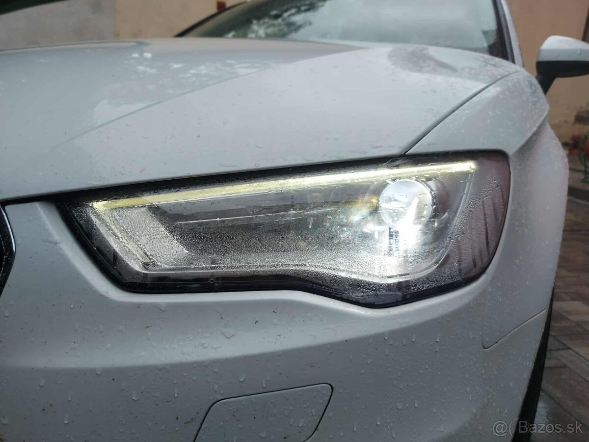 Predný svetlomet Audi a3 - 2