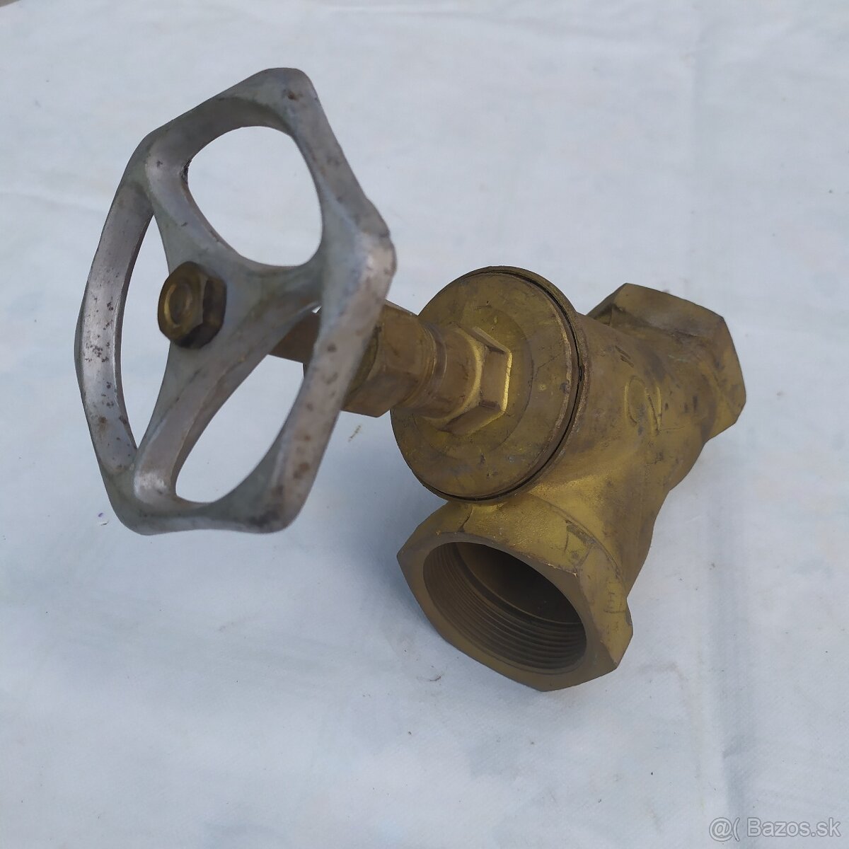 Mosadzné uzatváracie ventily. - 2