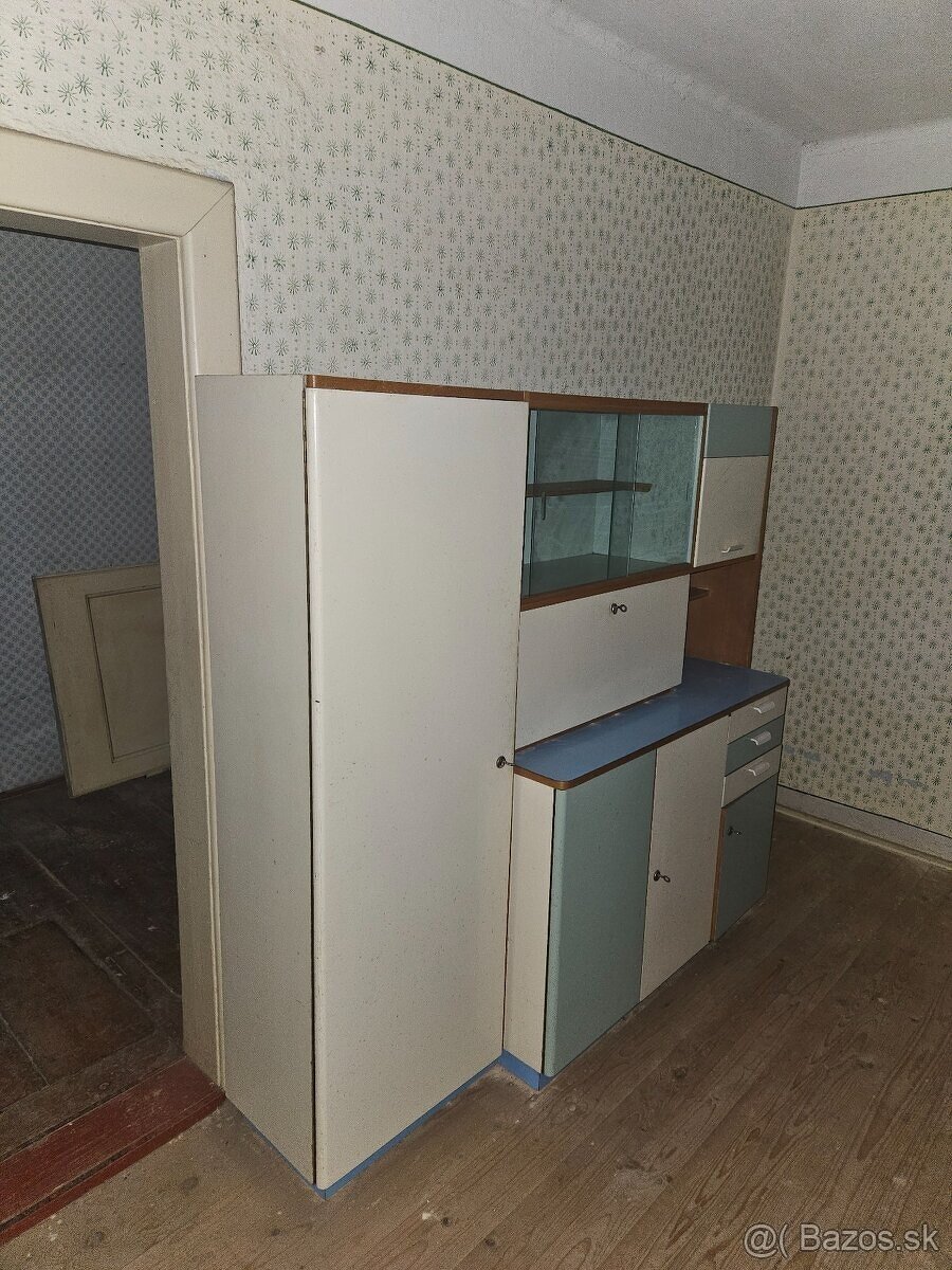 Predám kredenc - 2