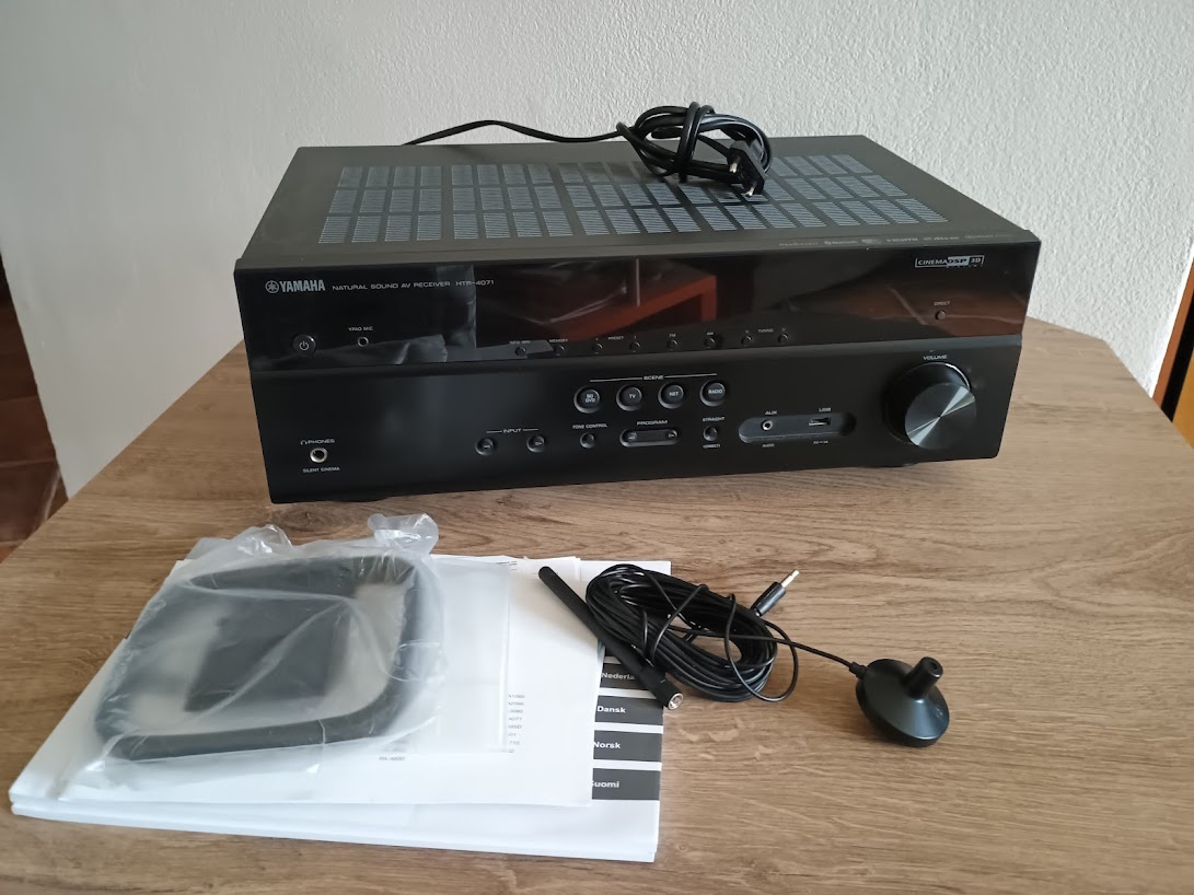 Yamaha HTR-4071 - 2