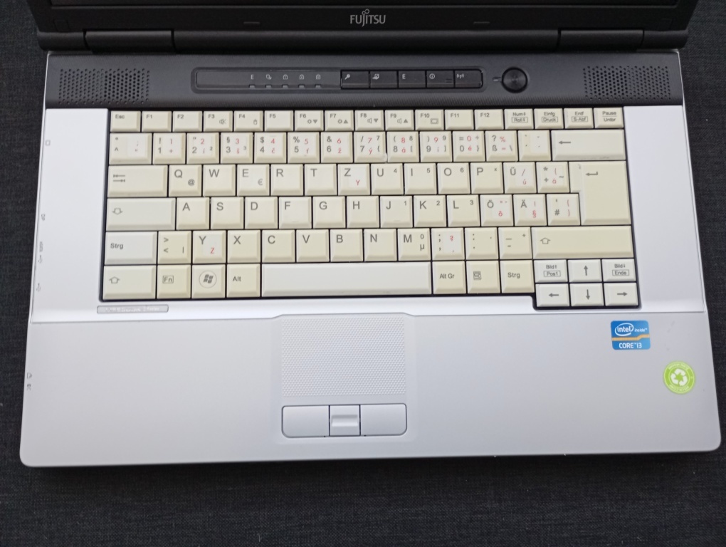 predám Fujitsu Lifebook e751 ,Intel® Core™i3 , RS232 , WinXP - 2