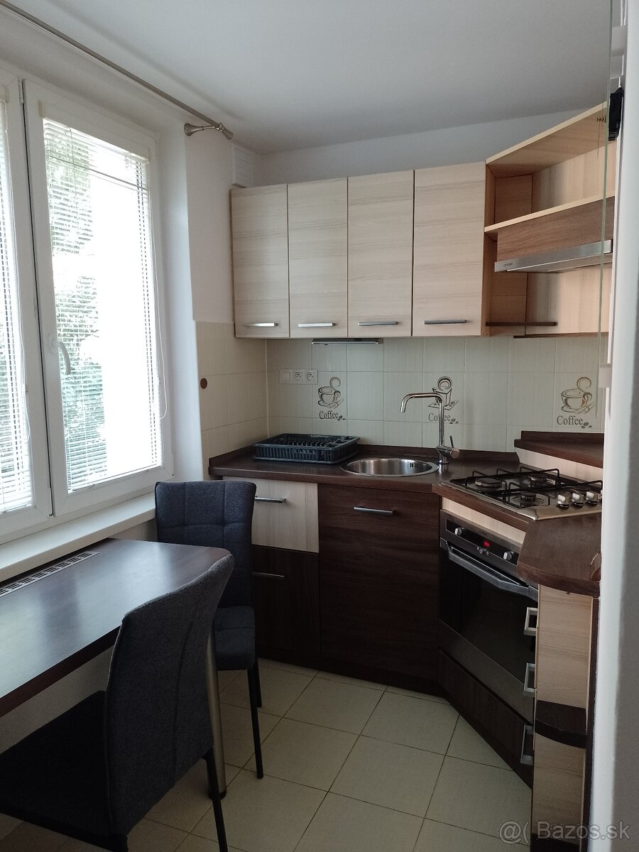 Prenájom 2 izbový byt sídlisko III Presov - 2