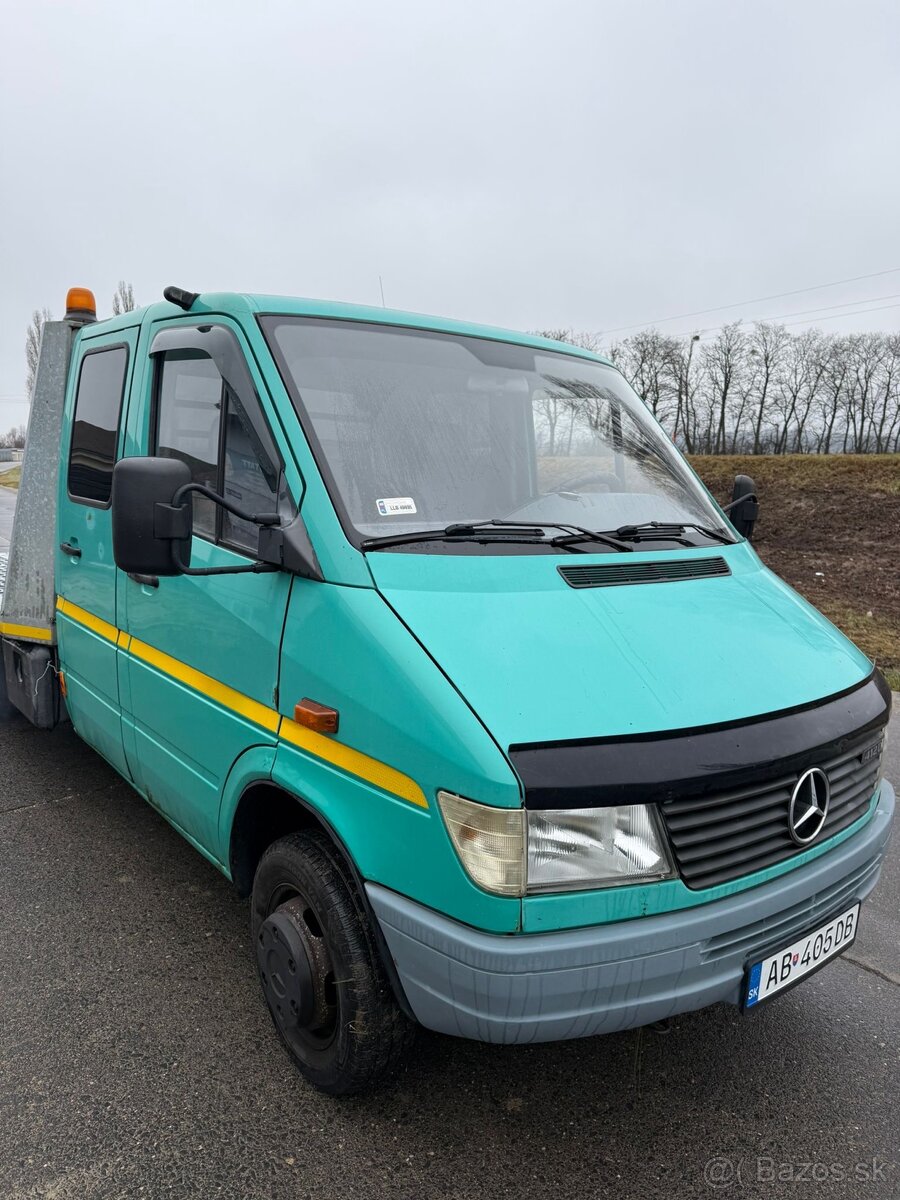 Odťahovka Mercedes-Benz - 2