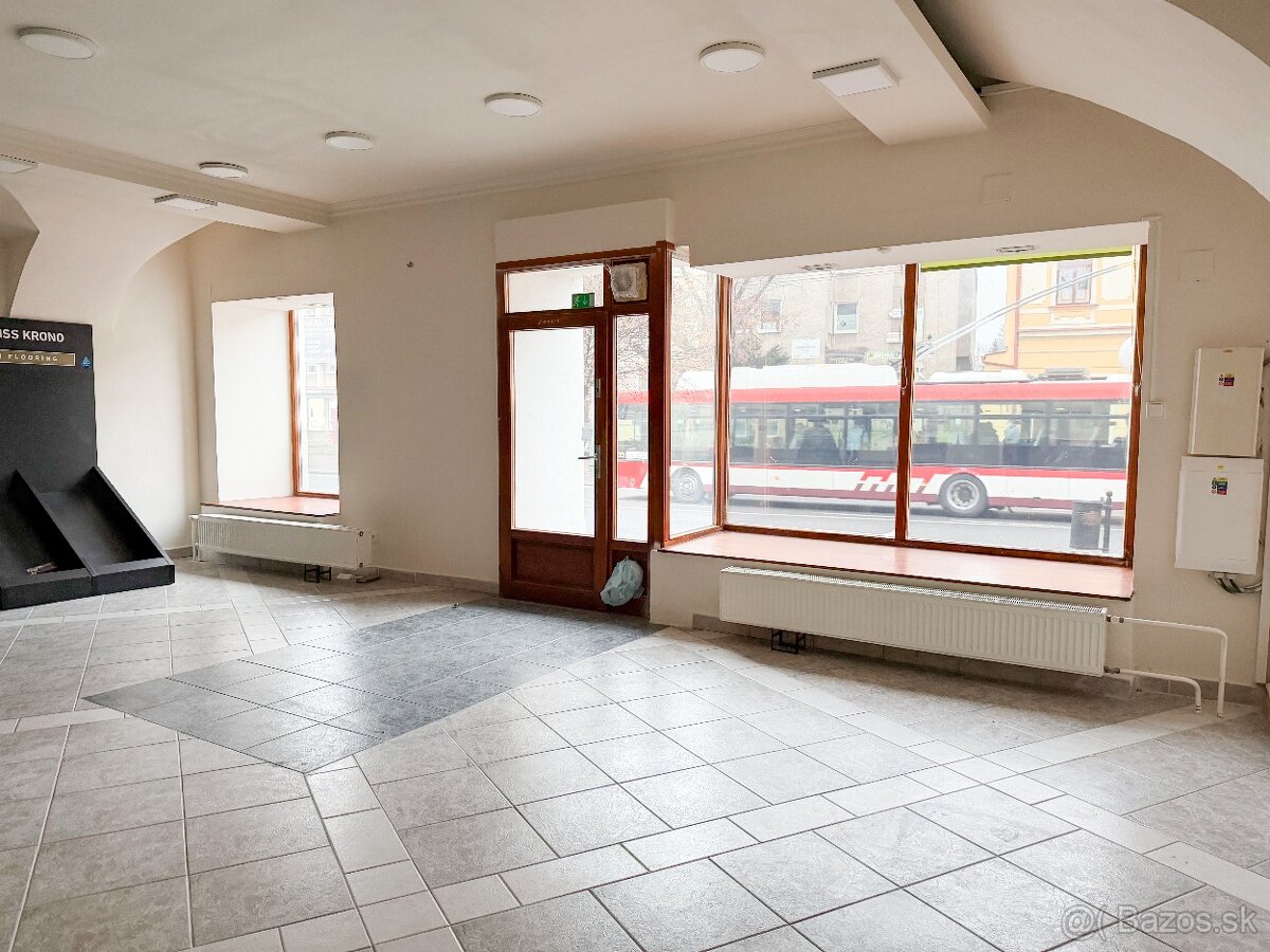 Obchodné priestory s výkladom, centrum Prešova - 2