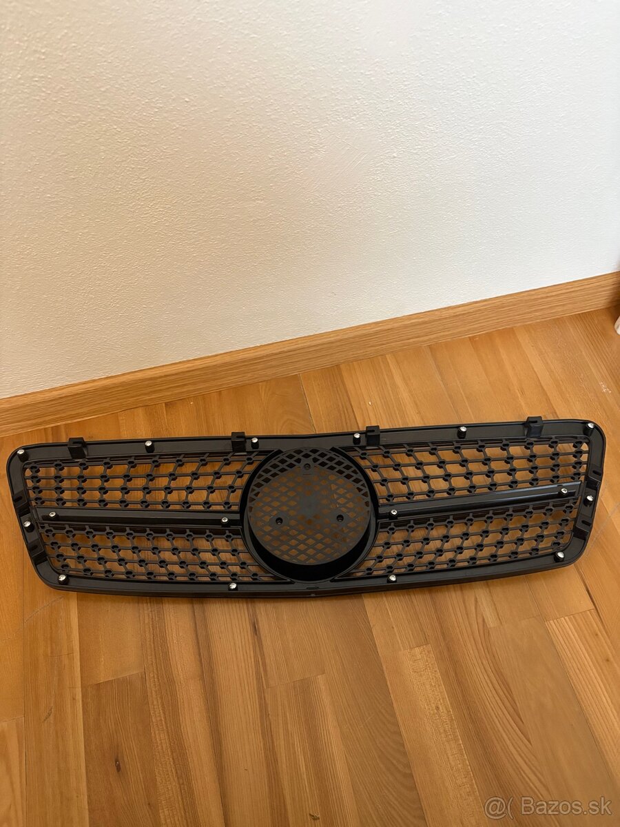 Predná maska Mercedes Benz pre C-Class w203 2000-2006rok - 2