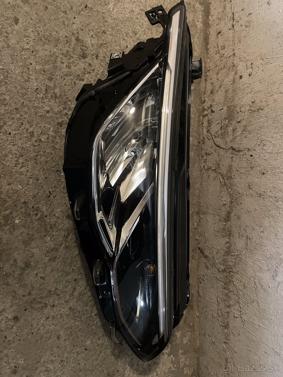 Golf 8 - 2