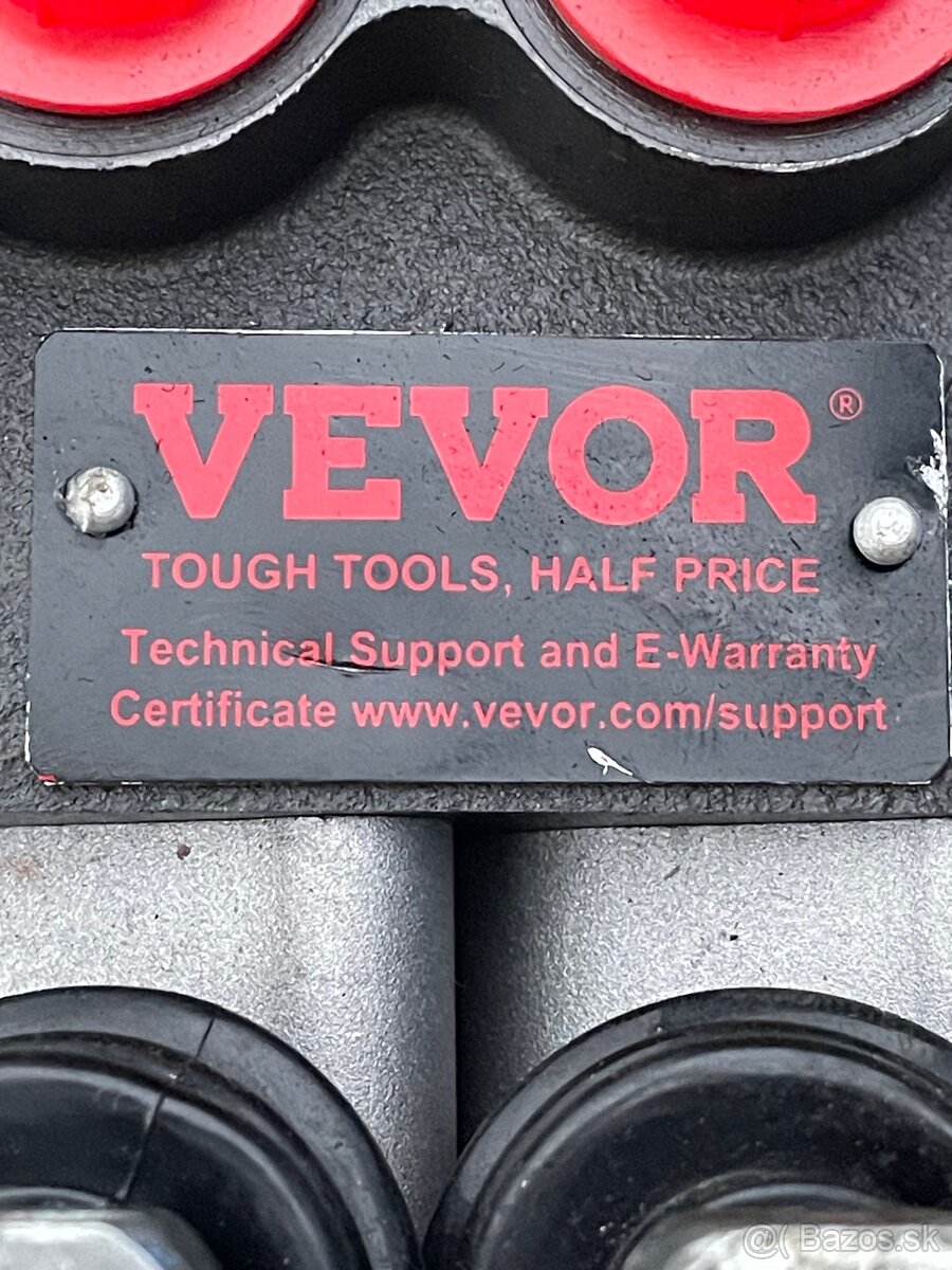 Predám nový dvoj sekciový hydraulivký rozdelovač - 2