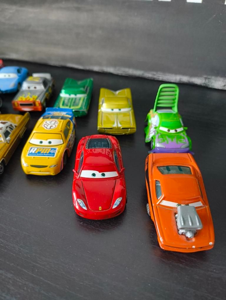 Kovové autíčka z rozprávky Cars - 2