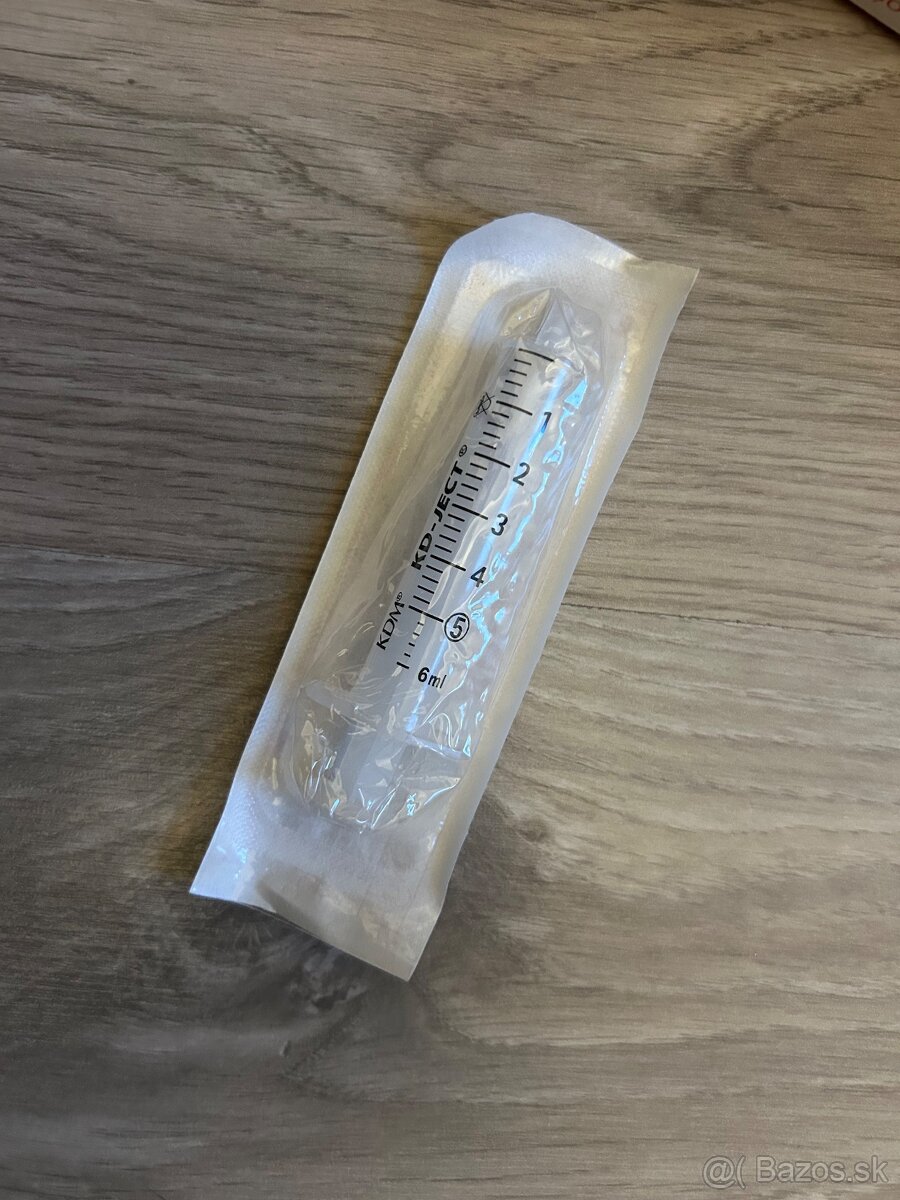 Injekcne striekacky - 2